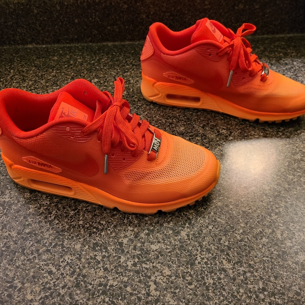 Nike Air Max 90 HYP QS Hyperfuse Milan